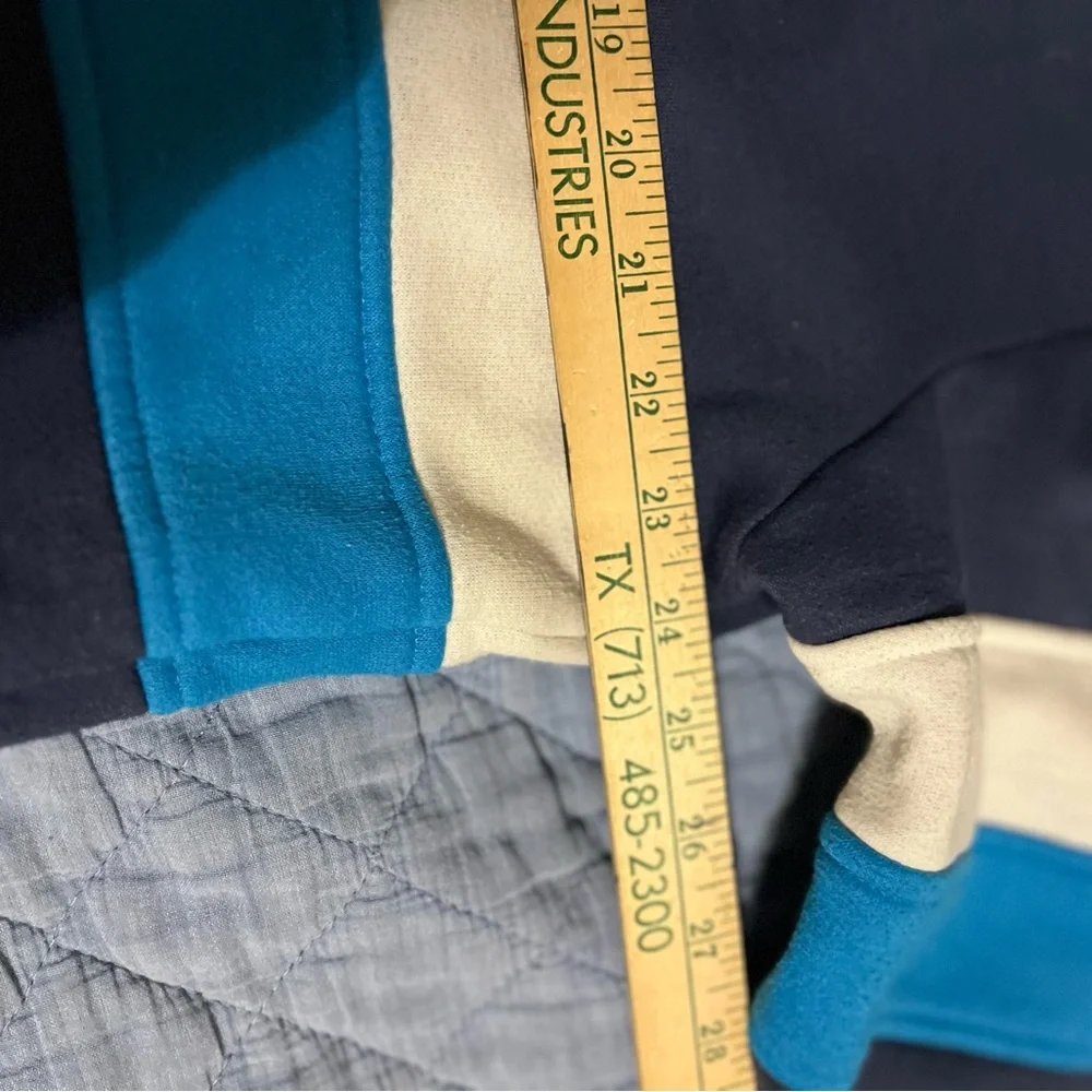 Nike Men's Navy and‎ Teal Crewneck Sweater 80s